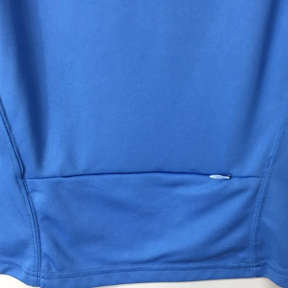 The North Face Women’s Blue Athletic Top Size M Like-NEW Condition - Picture 7 of 7